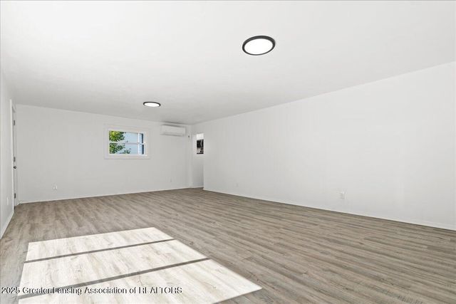 422 E Second Street, Perry, MI 48872