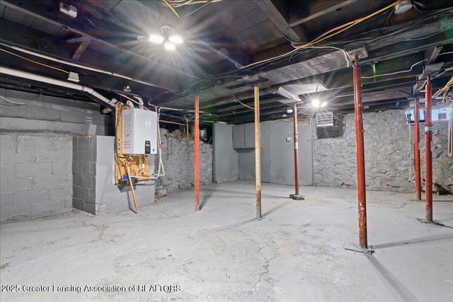 422 E Second Street, Perry, MI 48872