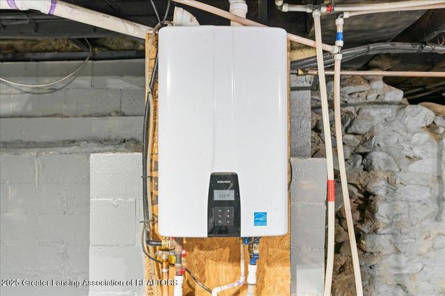 422 E Second Street, Perry, MI 48872