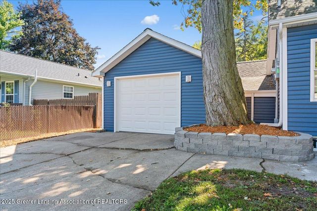 422 E Second Street, Perry, MI 48872