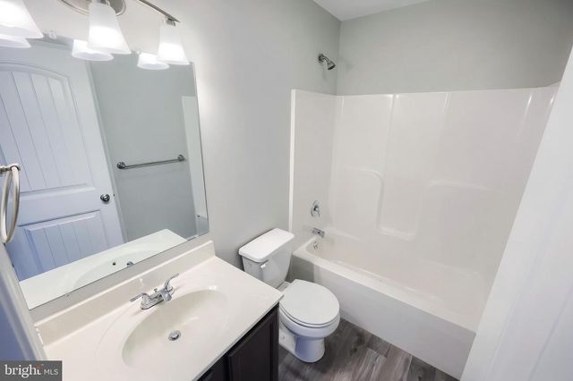 522 CHARLES AVE, Hanover, PA 17331