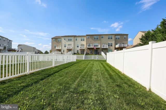 522 CHARLES AVE, Hanover, PA 17331