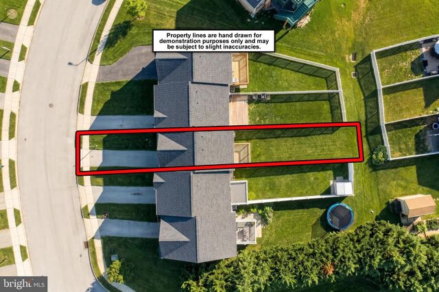 522 CHARLES AVE, Hanover, PA 17331
