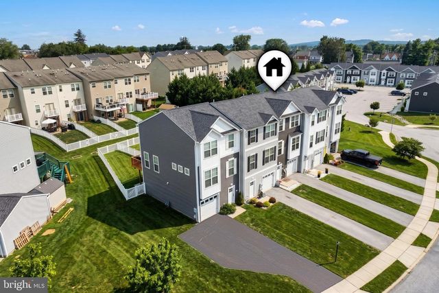 522 CHARLES AVE, Hanover, PA 17331
