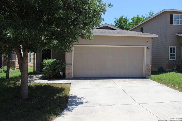 482 Walnut, Selma, TX 78154