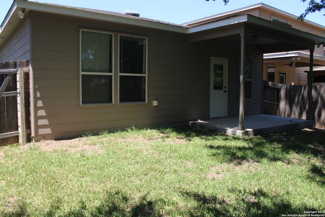 482 Walnut, Selma, TX 78154