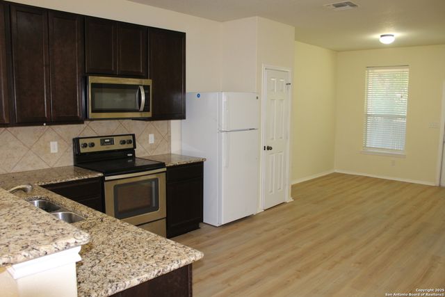 482 Walnut, Selma, TX 78154