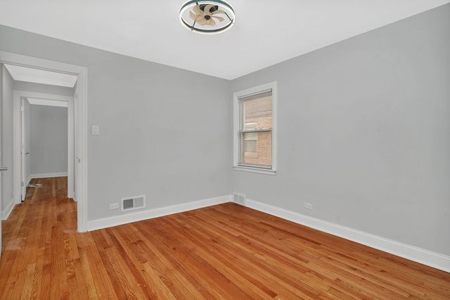 46 E Brayton Street, Chicago, IL 60628