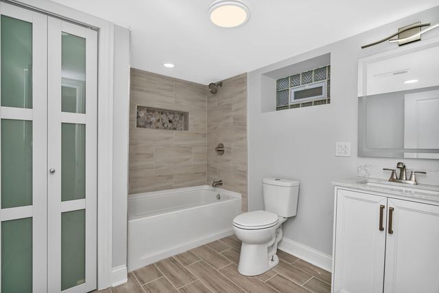 46 E Brayton Street, Chicago, IL 60628