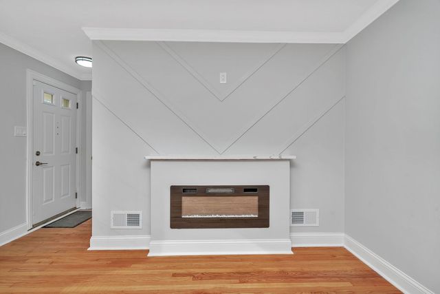 46 E Brayton Street, Chicago, IL 60628