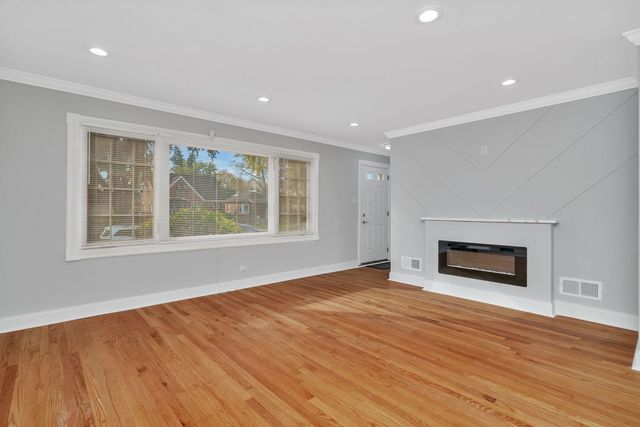 46 E Brayton Street, Chicago, IL 60628