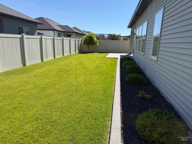 1012 Monument Peak Pl, Kimberly, ID 83341