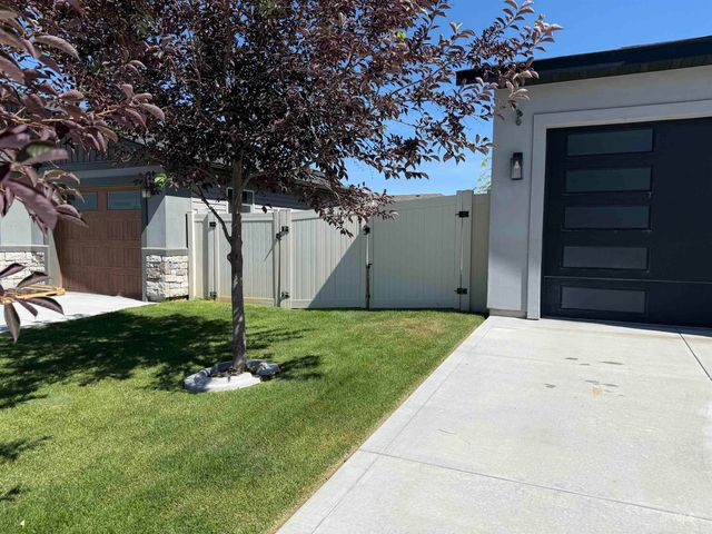 1012 Monument Peak Pl, Kimberly, ID 83341