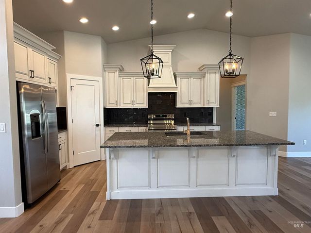 1012 Monument Peak Pl, Kimberly, ID 83341