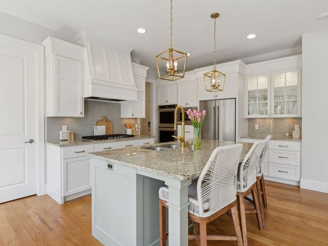 15535 52nd Place N, Plymouth, MN 55446