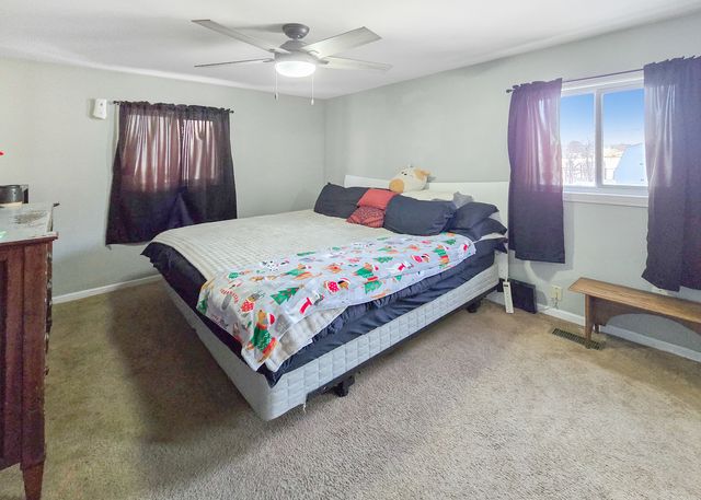 719 Surrey Drive, Streamwood, IL 60107