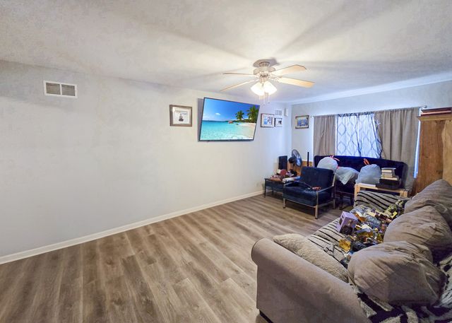 719 Surrey Drive, Streamwood, IL 60107