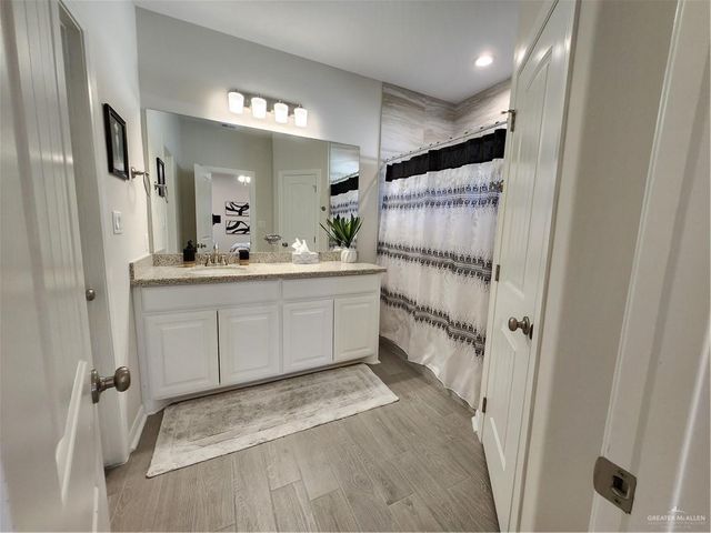 8330 34th Lane, Mcallen, TX 78504