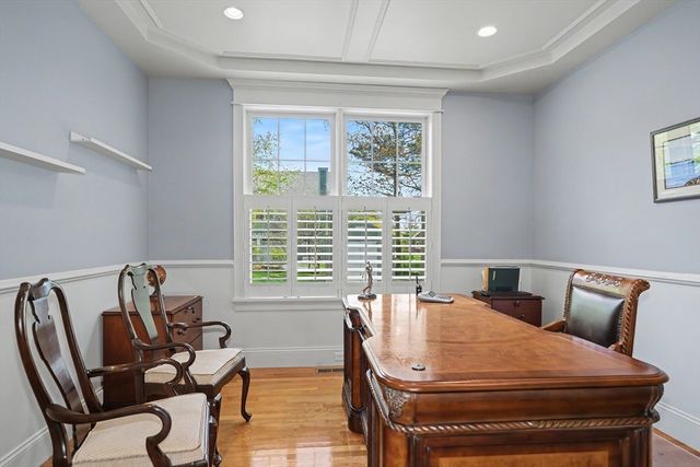 6 Juniper Hill Rd, Boylston, MA 01505
