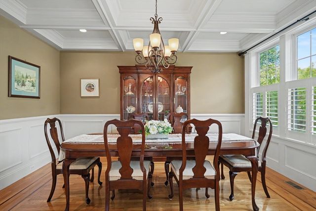 6 Juniper Hill Rd, Boylston, MA 01505