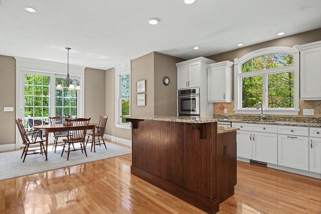 6 Juniper Hill Rd, Boylston, MA 01505