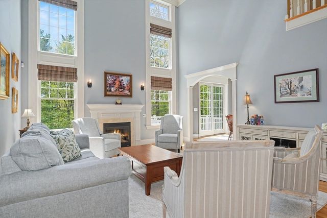 6 Juniper Hill Rd, Boylston, MA 01505