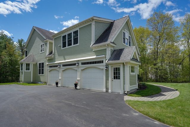 6 Juniper Hill Rd, Boylston, MA 01505