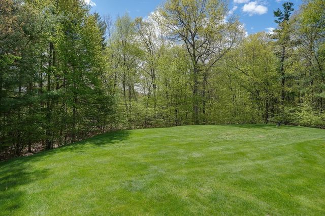 6 Juniper Hill Rd, Boylston, MA 01505