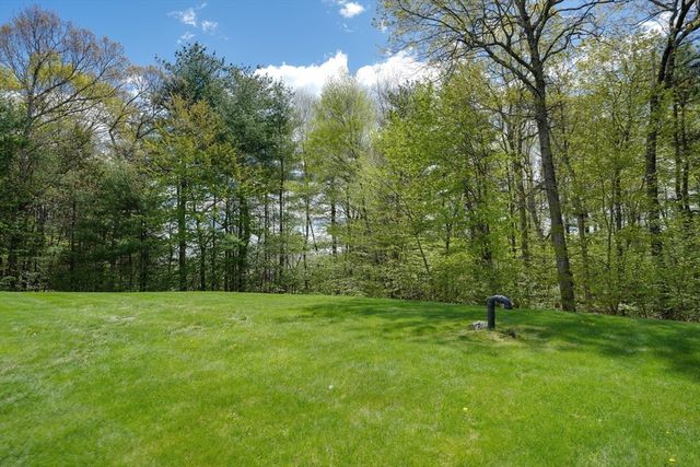 6 Juniper Hill Rd, Boylston, MA 01505
