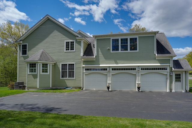 6 Juniper Hill Rd, Boylston, MA 01505