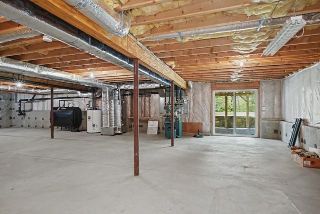 6 Juniper Hill Rd, Boylston, MA 01505