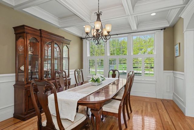 6 Juniper Hill Rd, Boylston, MA 01505