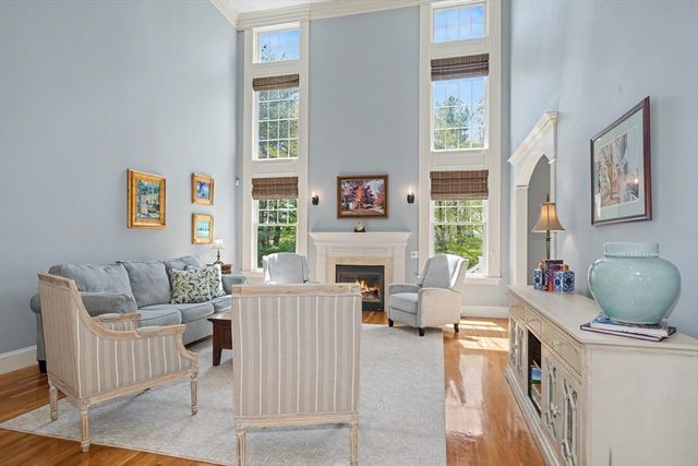 6 Juniper Hill Rd, Boylston, MA 01505