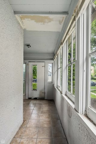 1914 Foster Street, Evanston, IL 60201
