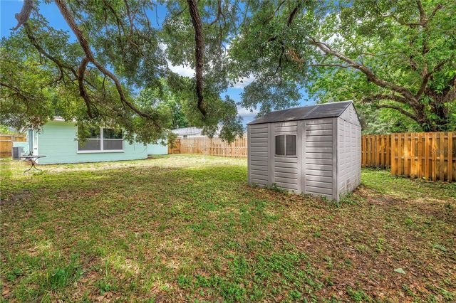 543 72ND AVE N, St Petersburg, FL 33702