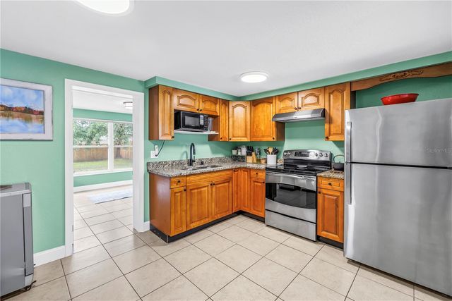 543 72ND AVE N, St Petersburg, FL 33702