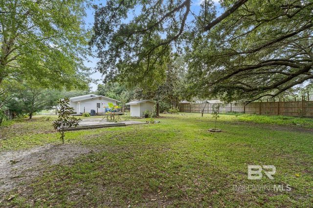 726 E 23rd Avenue, Gulf Shores, AL 36542