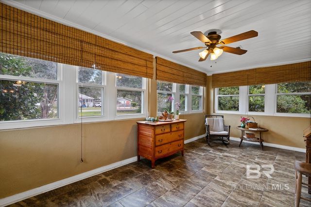 726 E 23rd Avenue, Gulf Shores, AL 36542