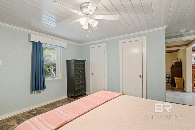 726 E 23rd Avenue, Gulf Shores, AL 36542