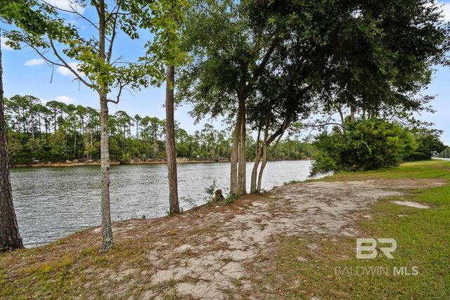 726 E 23rd Avenue, Gulf Shores, AL 36542