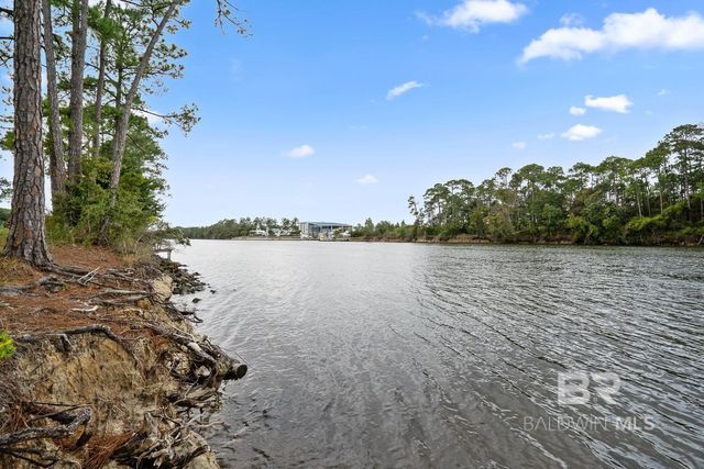 726 E 23rd Avenue, Gulf Shores, AL 36542