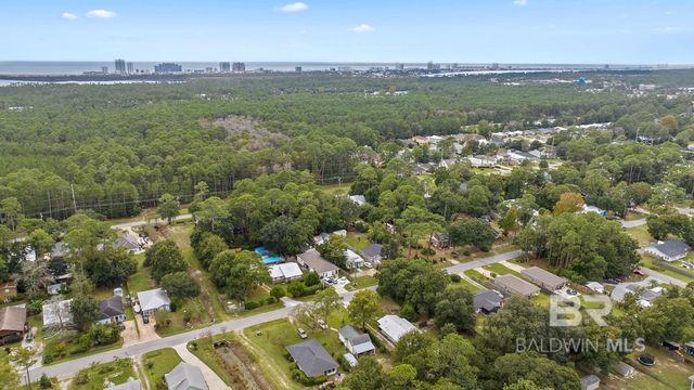 726 E 23rd Avenue, Gulf Shores, AL 36542