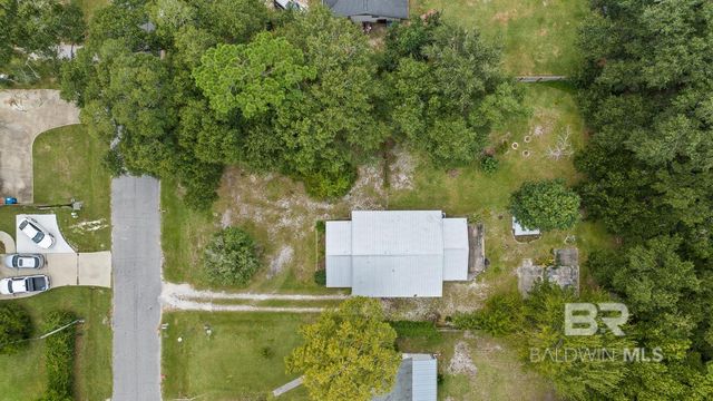 726 E 23rd Avenue, Gulf Shores, AL 36542