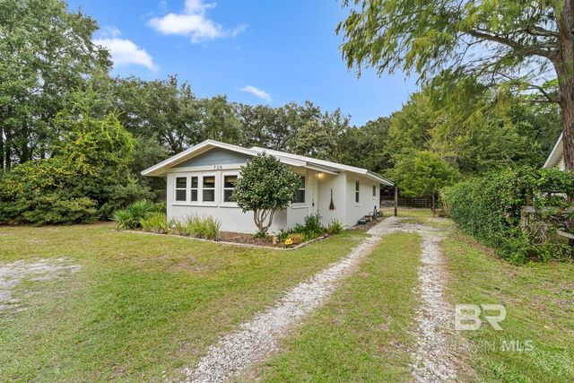 726 E 23rd Avenue, Gulf Shores, AL 36542