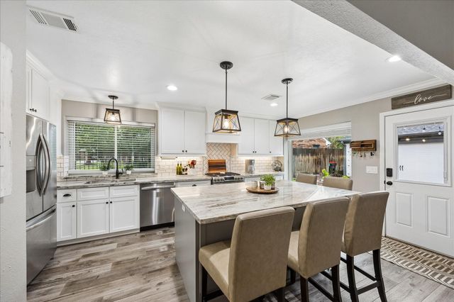 15402 Robin Grove Court, Cypress, TX 77433