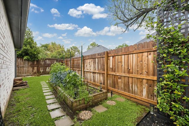 15402 Robin Grove Court, Cypress, TX 77433