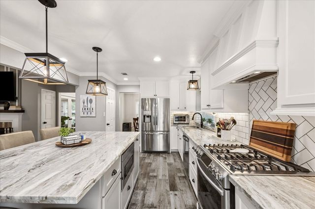 15402 Robin Grove Court, Cypress, TX 77433