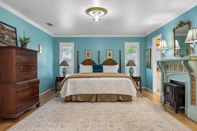 8721 Lacrosse Drive, Dallas, TX 75231