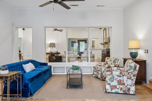 8721 Lacrosse Drive, Dallas, TX 75231