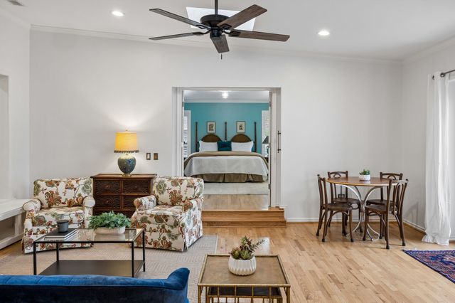 8721 Lacrosse Drive, Dallas, TX 75231